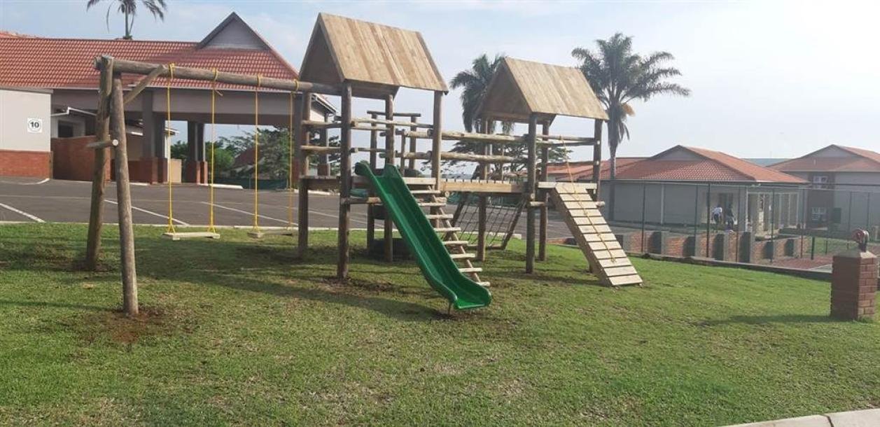 2 Bedroom Apartment in Illovo Beach-13