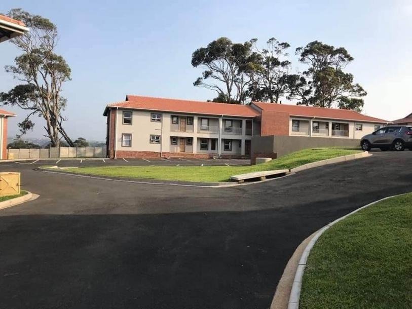 2 Bedroom Apartment in Illovo Beach-1
