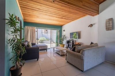 3 Bed House in Bordeaux