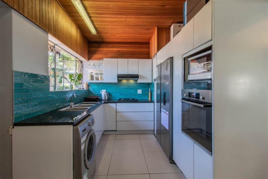 3 Bed House in Bordeaux-3