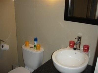 Bachelor apartment in Braamfontein