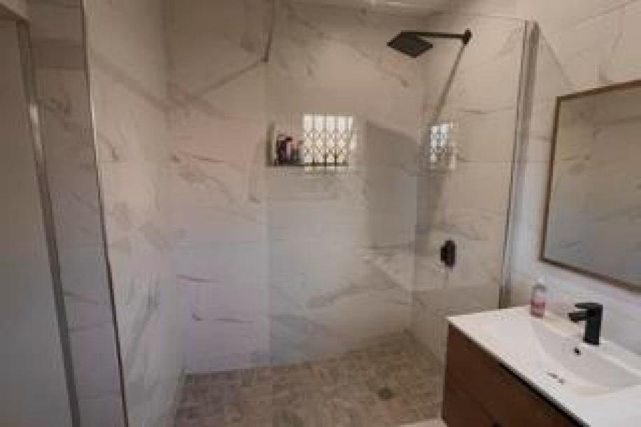 4 Bedroom Townhouse for Sale in Westville-18