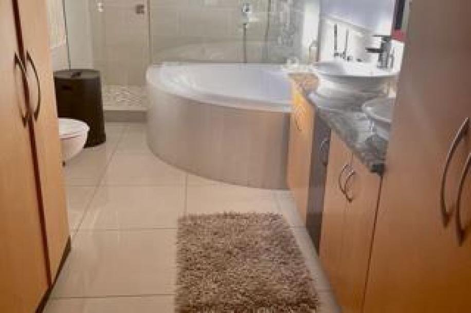 4 Bedroom Townhouse for Sale in Westville-6