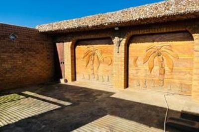 3 Bedroom House for Sale in Pimville Zone 6