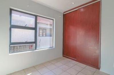 2 Bedroom Apartment / Flat for Sale in Ferndale