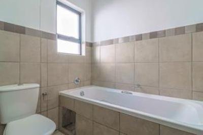 2 Bedroom Apartment / Flat for Sale in Ferndale