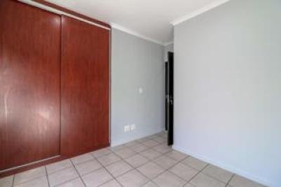 2 Bedroom Apartment / Flat for Sale in Ferndale