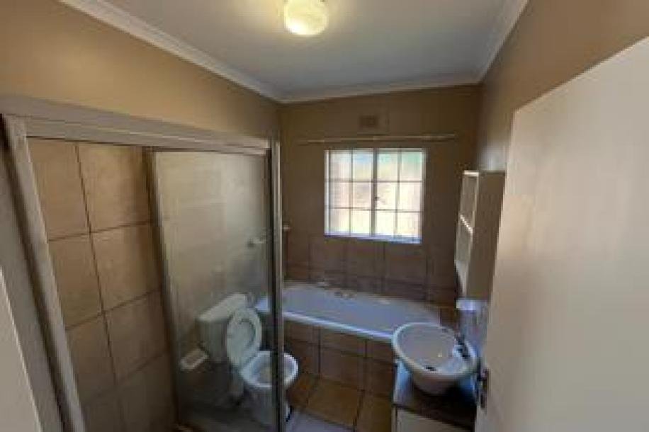 2 Bedroom Townhouse for Sale in Ferndale-11