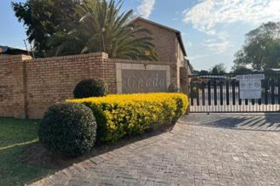 2 Bedroom Townhouse for Sale in Ferndale-1