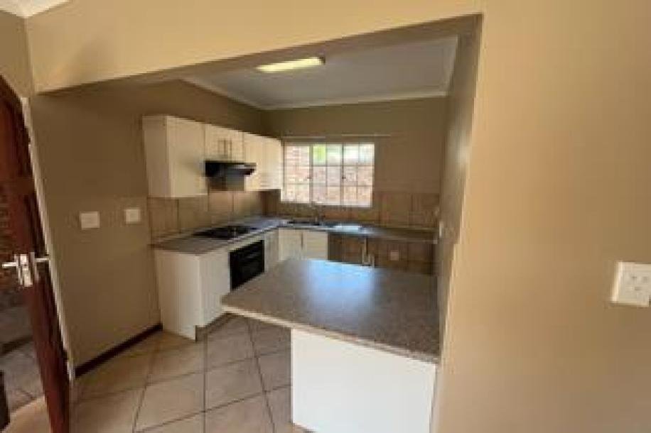 2 Bedroom Townhouse for Sale in Ferndale-7