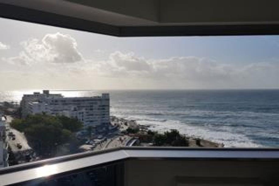 2 Bedroom Apartment / Flat to Rent in Sea Point-0