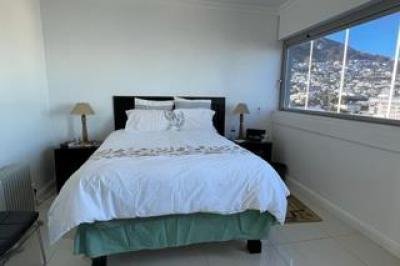 2 Bedroom Apartment / Flat to Rent in Sea Point