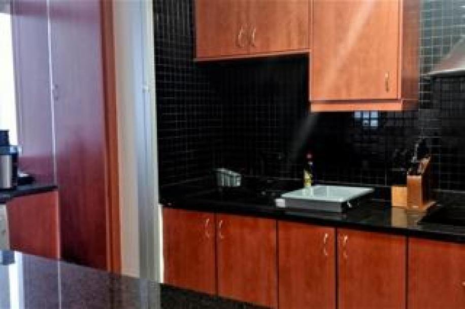 2 Bedroom Apartment / Flat to Rent in Sea Point-19