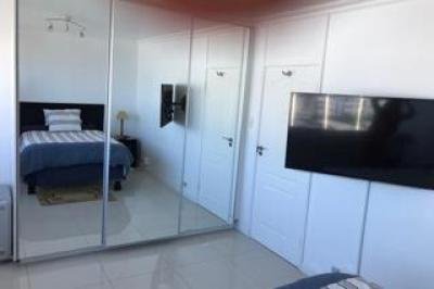 2 Bedroom Apartment / Flat to Rent in Sea Point