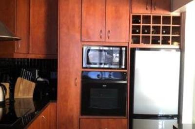 2 Bedroom Apartment / Flat to Rent in Sea Point