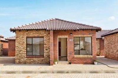 2 Bedroom Townhouse to Rent in Protea Glen