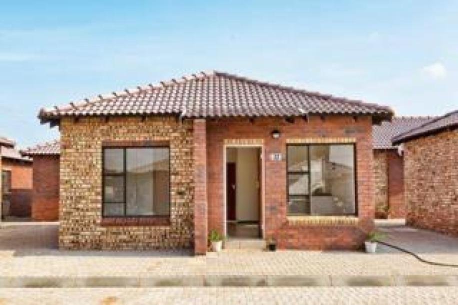 2 Bedroom Townhouse to Rent in Protea Glen-0