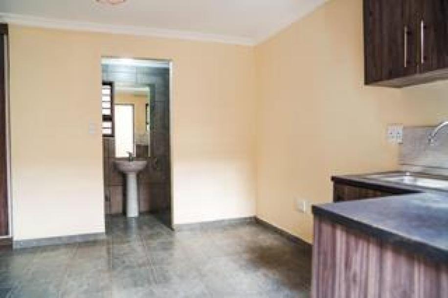 1 Bedroom Apartment / Flat to Rent in Protea Glen-2