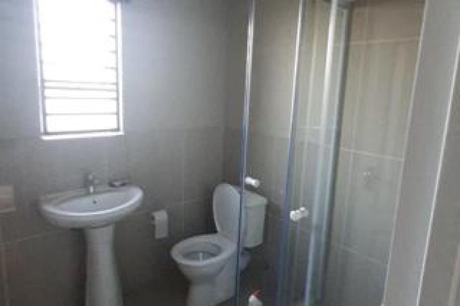 1 Bedroom Apartment / Flat to Rent in Protea Glen-5
