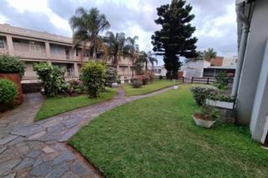2.5 Bedroom Apartment / Flat to Rent in Musgrave-11