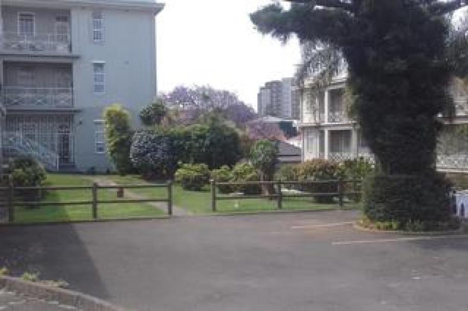 2.5 Bedroom Apartment / Flat to Rent in Musgrave-10