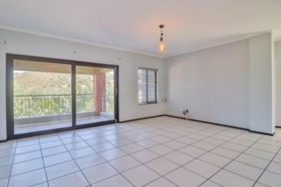 2 Bedroom Apartment / Flat to Rent in Glenvista-3