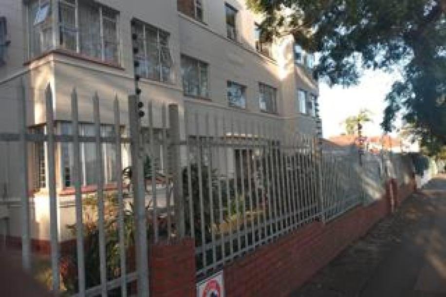 3 Bedroom Apartment / Flat to Rent in Glenwood-0