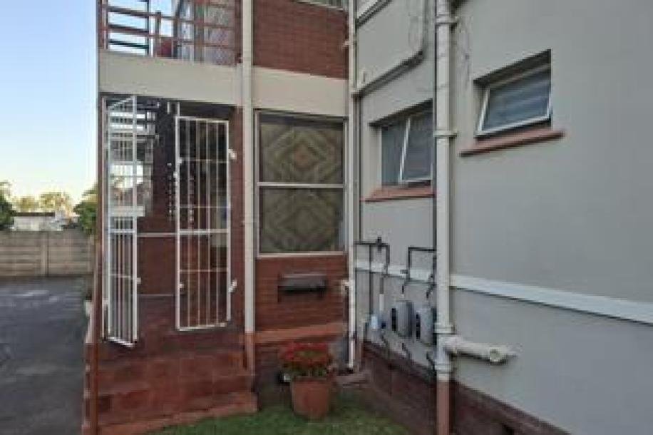3 Bedroom Apartment / Flat to Rent in Glenwood-10