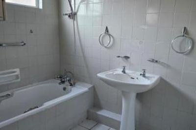 3 Bedroom Apartment / Flat to Rent in Glenwood