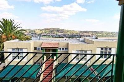 2 Bedroom Townhouse to Rent in Winchester Hills