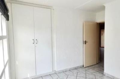 2 Bedroom Townhouse to Rent in Winchester Hills