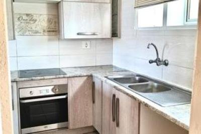 2 Bedroom Townhouse to Rent in Winchester Hills