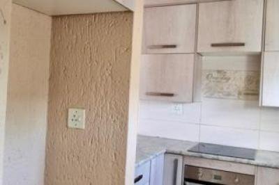 2 Bedroom Townhouse to Rent in Winchester Hills