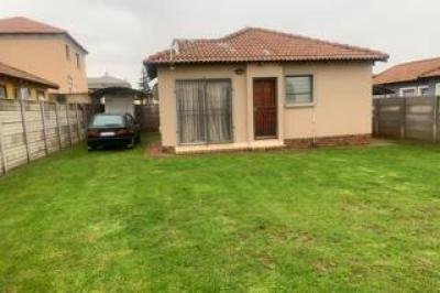 2 Bedroom House to Rent in Alveda