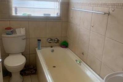 2 Bedroom House to Rent in Alveda