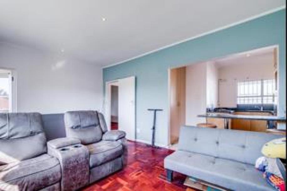 1 Bedroom Apartment / Flat for Sale in Pinelands-2