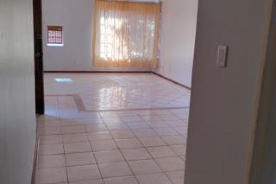 3 Bedroom Townhouse for Sale in Ridgeway-9