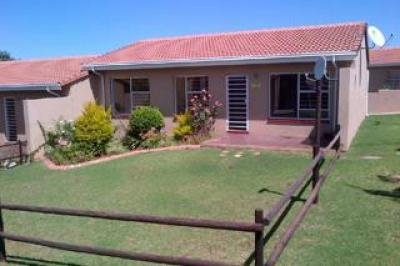 3 Bedroom Townhouse for Sale in Winchester Hills