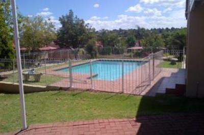 3 Bedroom Townhouse for Sale in Winchester Hills