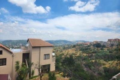 2 Bedroom Townhouse for Sale in Winchester Hills