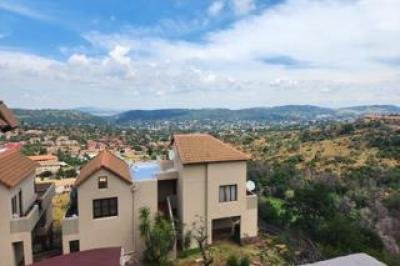 2 Bedroom Townhouse for Sale in Winchester Hills