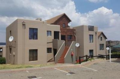 2 Bedroom Townhouse for Sale in Winchester Hills