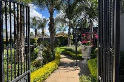 5 Bedroom House for Sale in Winchester Hills