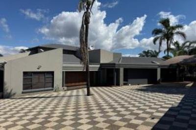 5 Bedroom House for Sale in Winchester Hills