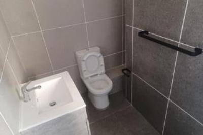 Apartment / Flat to Rent in Corridor Hill