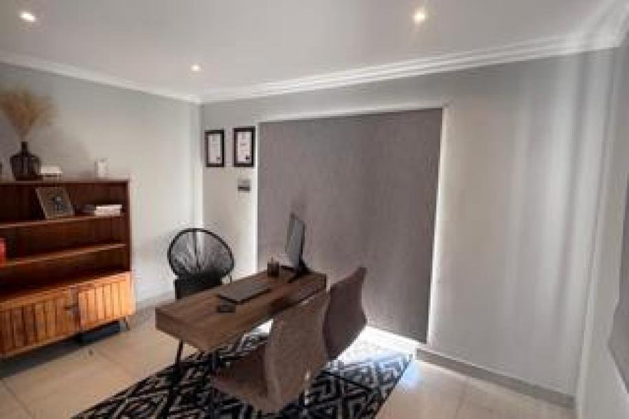 4 Bedroom House for Sale in Erasmus Park-14