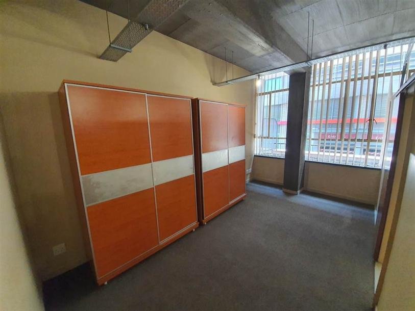 0.5 Bedroom Flat in Marshalltown-5