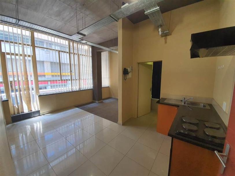 0.5 Bedroom Flat in Marshalltown-6