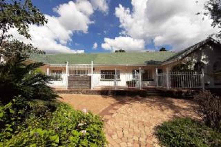 3 Bedroom House to Rent in Ferndale-0