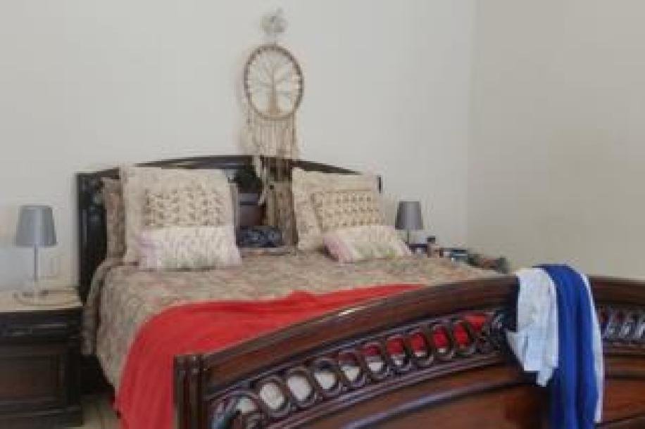 3 Bedroom House to Rent in Ferndale-5
